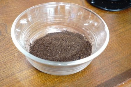 中挽きのコーヒー豆