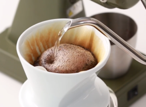 ペーパーフィルターで美味しいハンドドリップコーヒーの基本の入れ方