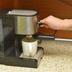 コーヒーメーカーで油が浮く~3つの原因と簡単な対処法