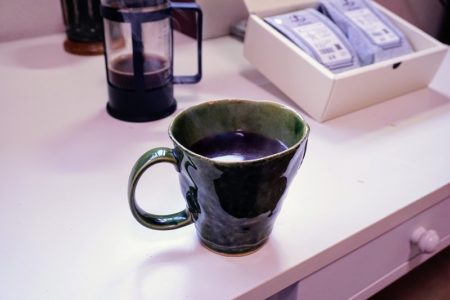 フレンチプレスで入れたコーヒー