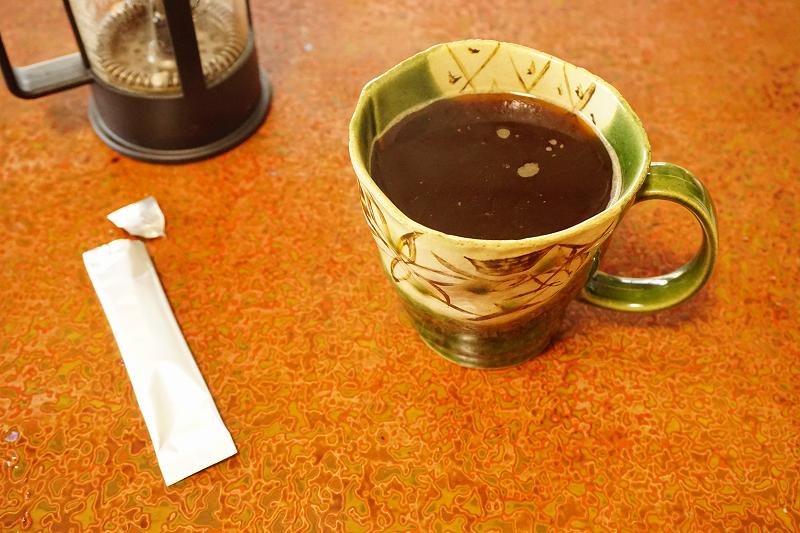 チャコールバターコーヒーとドリップコーヒー
